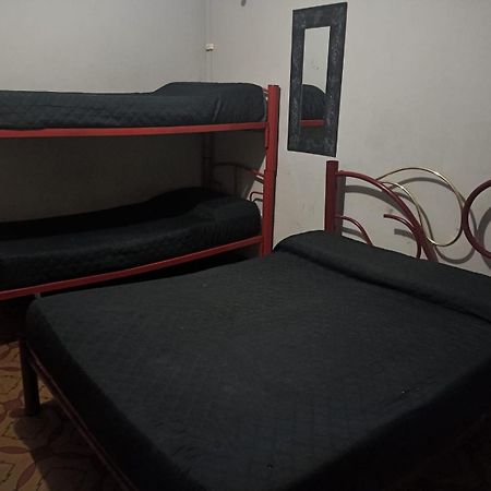 Hostal La Pachamama Сальта Екстер'єр фото