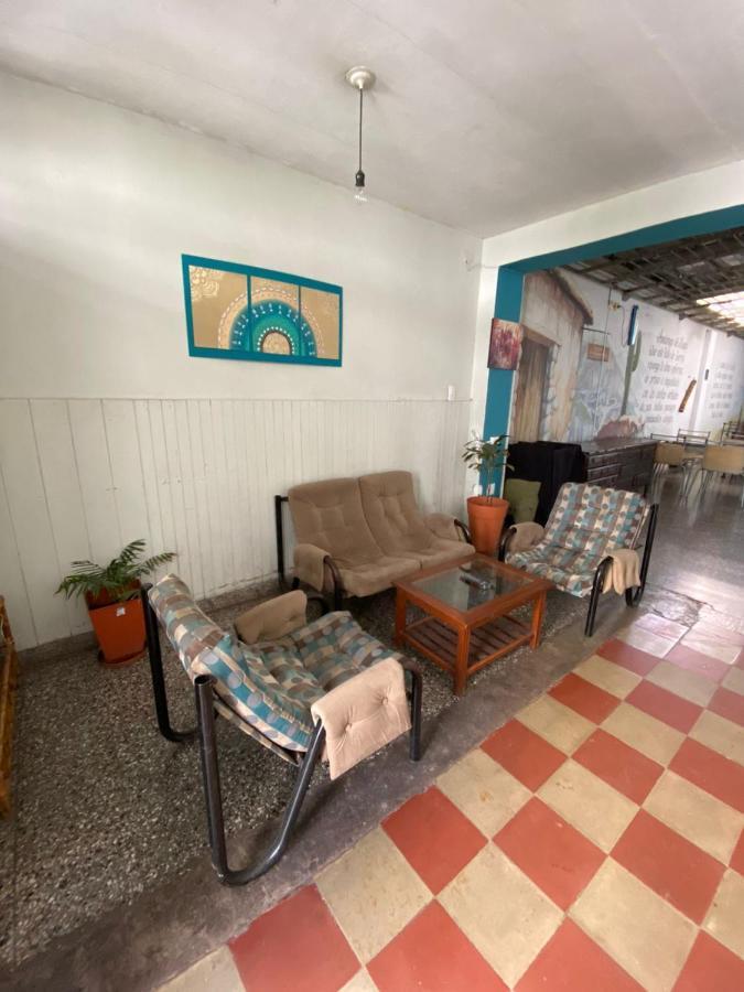 Hostal La Pachamama Сальта Екстер'єр фото