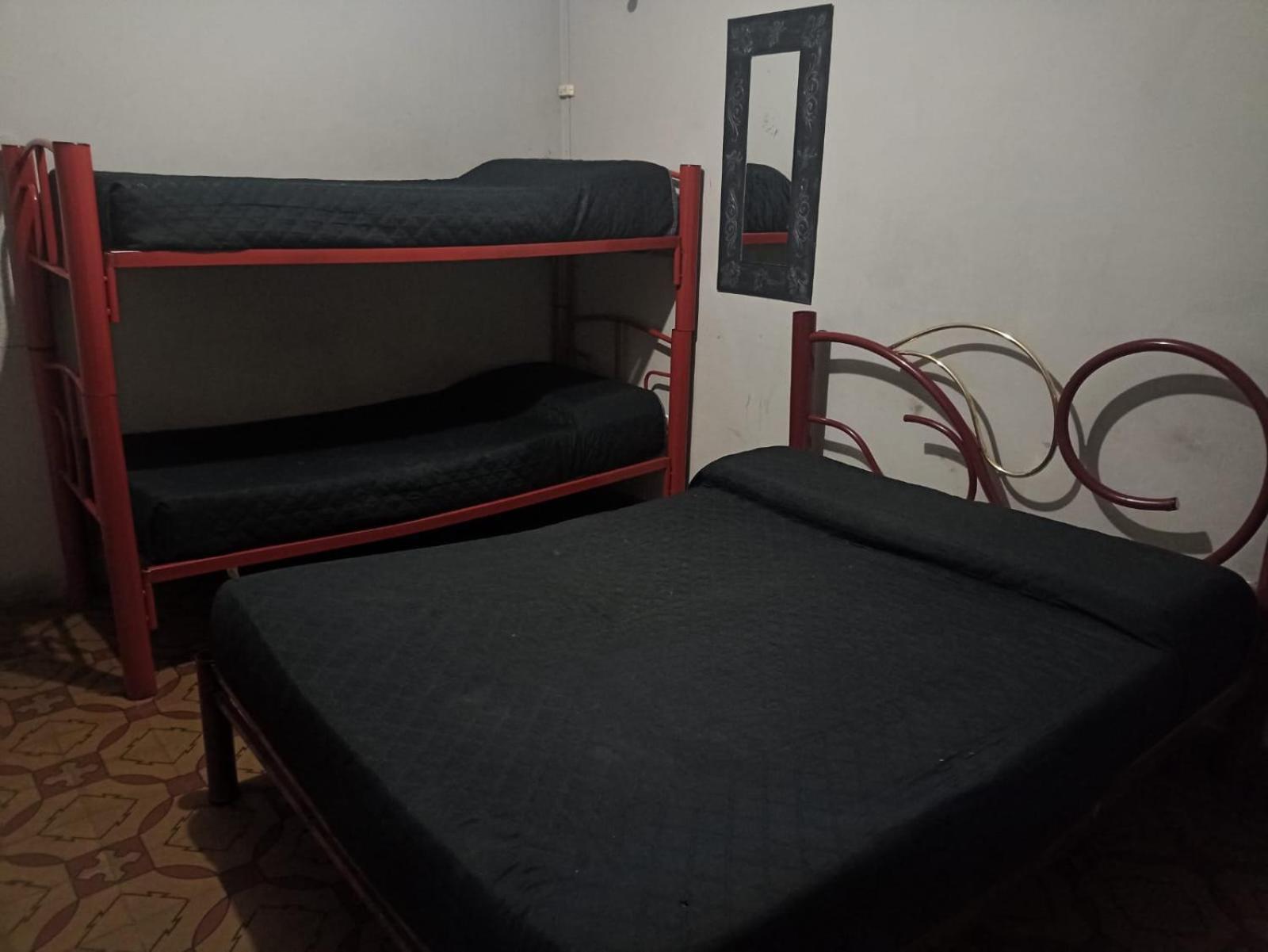 Hostal La Pachamama Сальта Екстер'єр фото