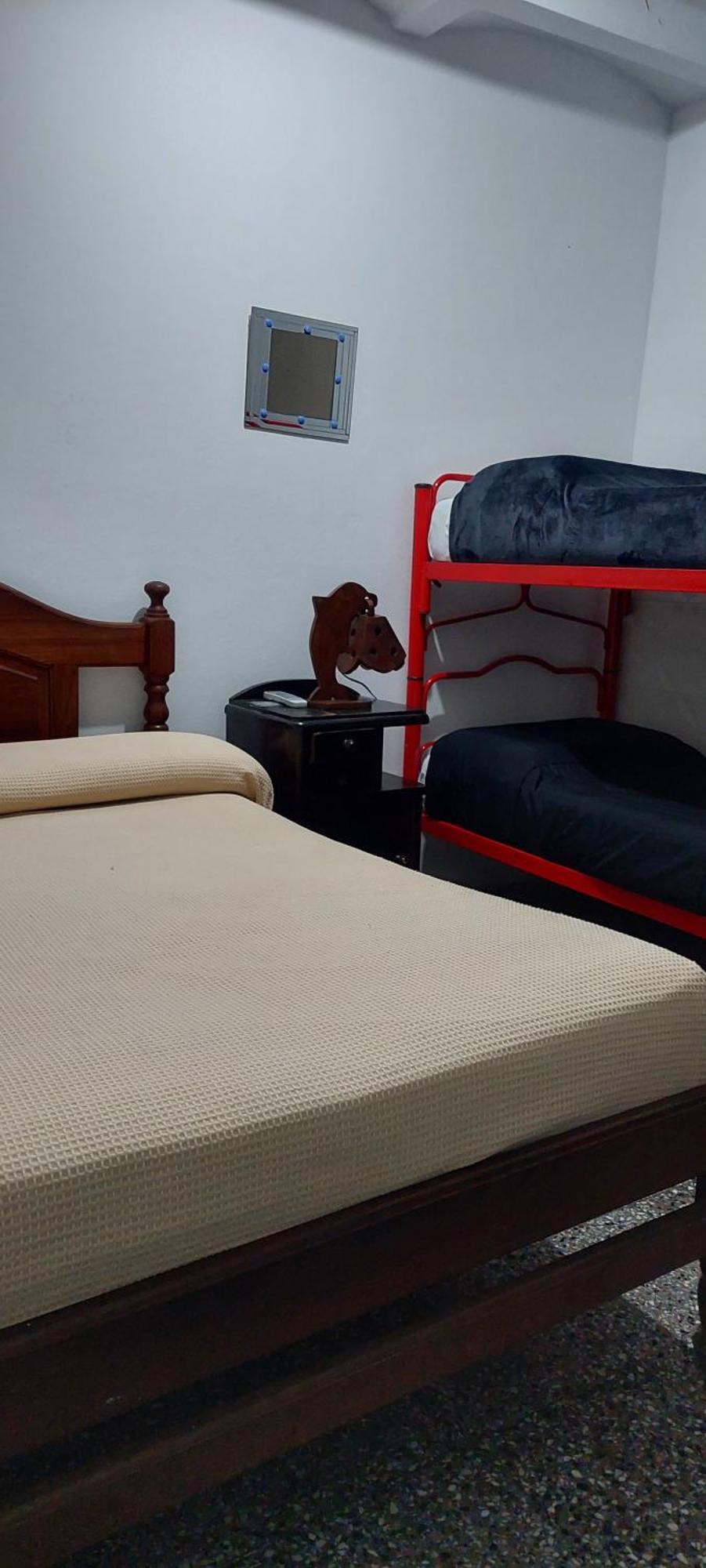 Hostal La Pachamama Сальта Екстер'єр фото